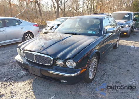 2005 Jaguar Xj Vanden Plas z USA, uszkodzony, nr VIN SAJWA82C85SG43869